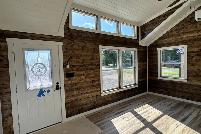 16x38 Tiny Home 9487