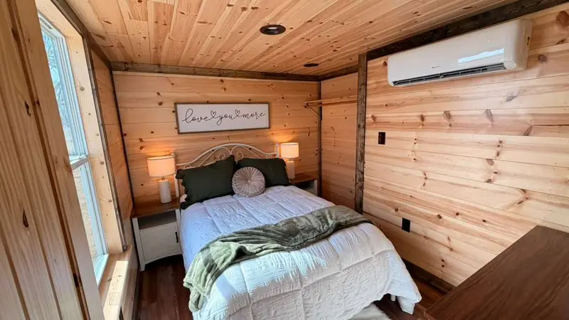 14x28 Tiny Home &ndash; Model 1219, bedroom
