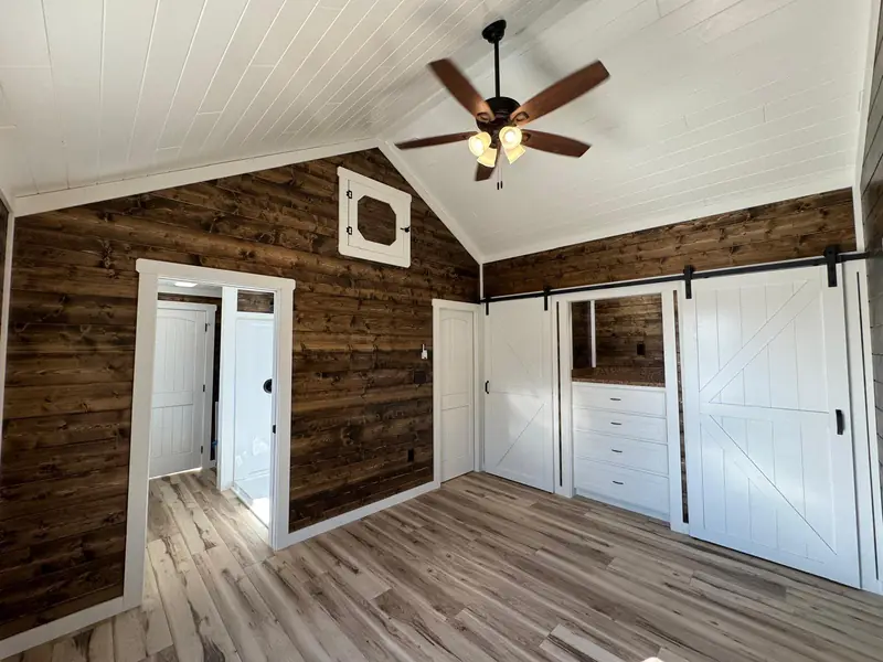 16x38 Tiny Home – Model 9487, barn door closets