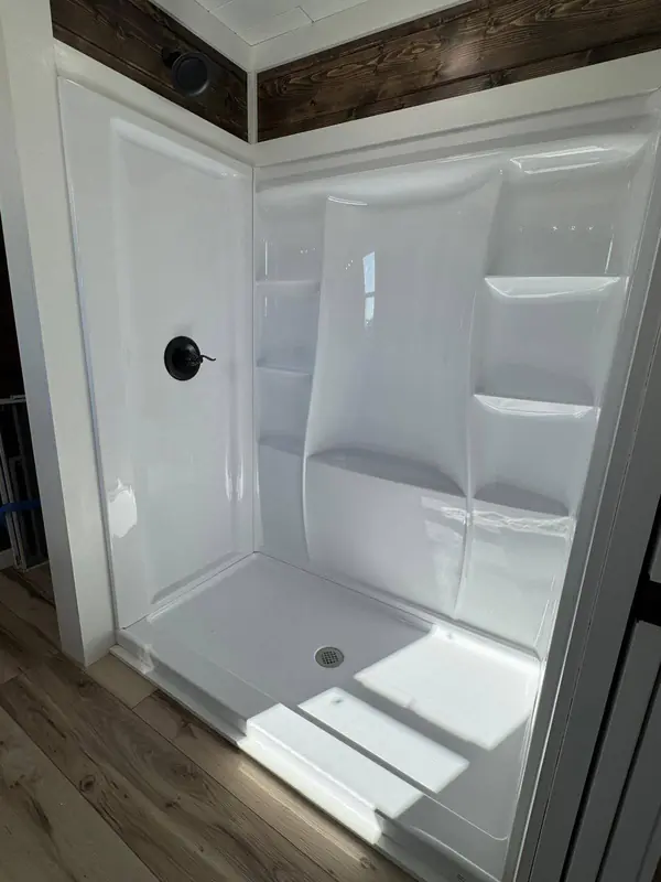 16x38 Tiny Home &ndash; Model 9487, walk-in shower